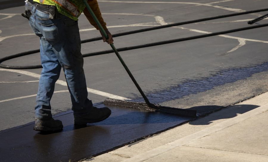 Asphalt sealcoating by RiverCity Paving LLC
